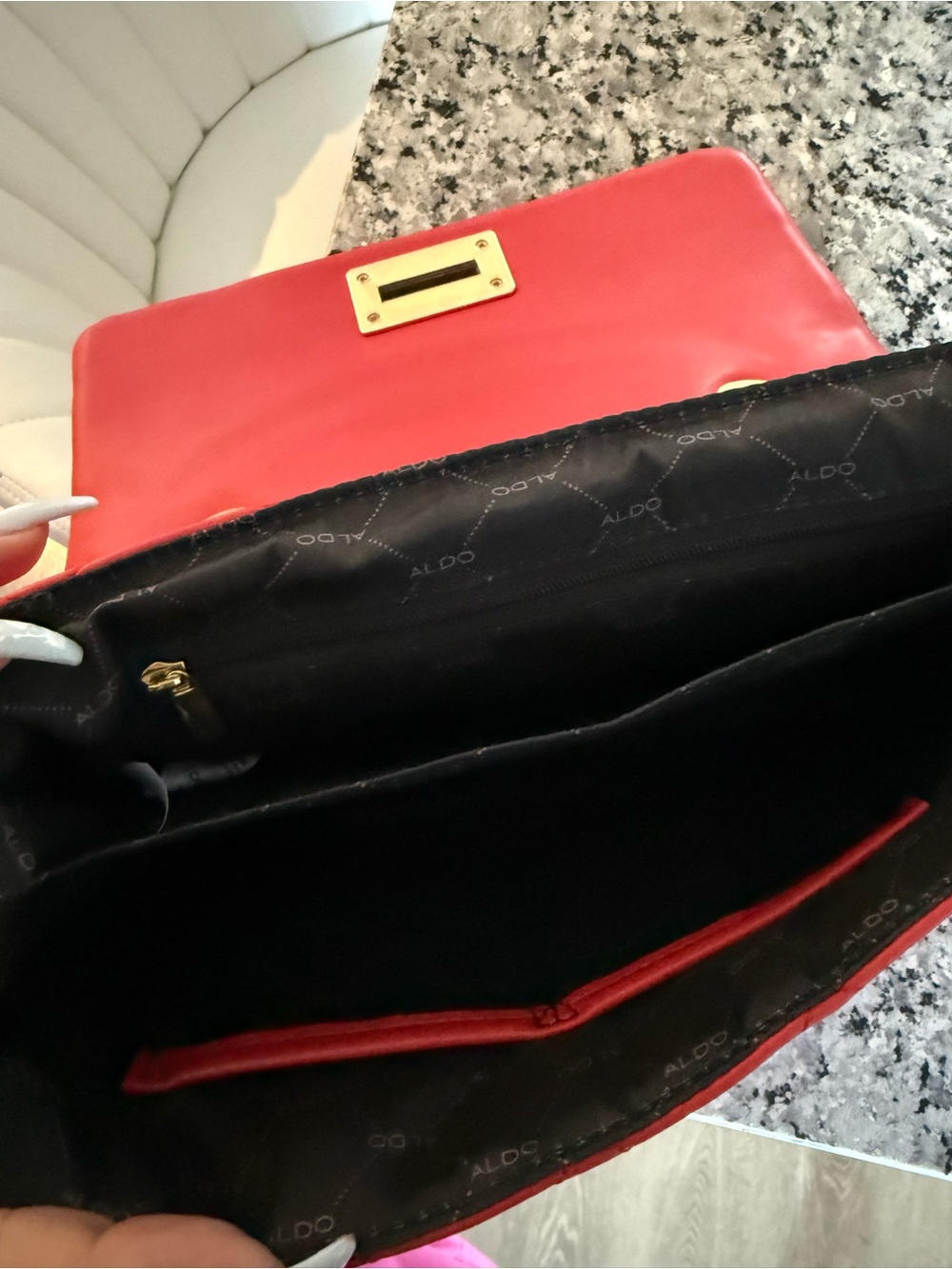 Aldo Red Quilted Chain-Handle Shoulder Bag with Gold Hardware - Picture 4 of 4